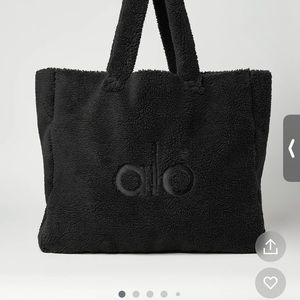 Foxy Sherpa tote